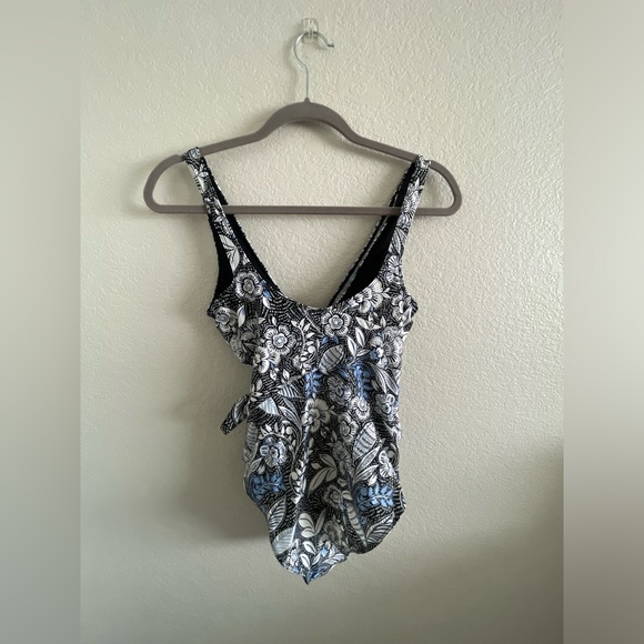 Summersalt perfect wrap one-piece swimsuit - Picture 7 of 7